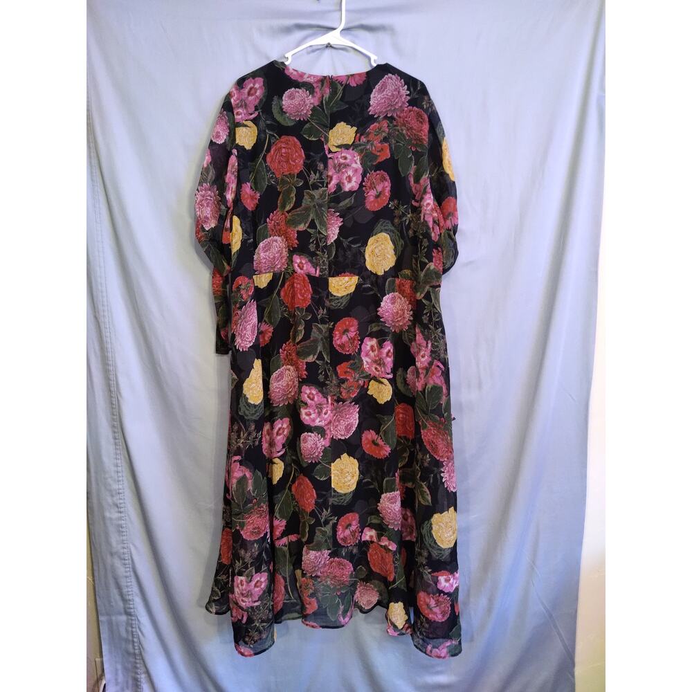 Rachel Roy Floral V-Neck Dress - Picture 4 of 6
